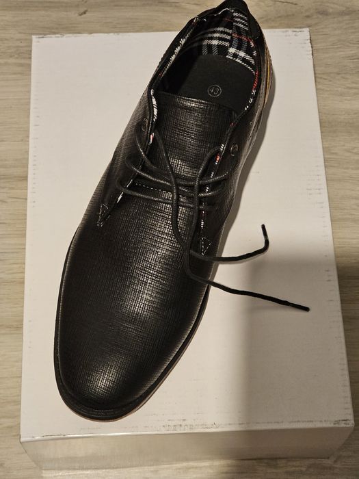 Pantofi barbati mărimea 43 NOI