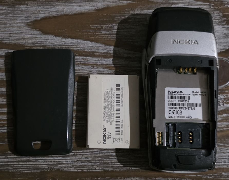 Nokia 6800 qwerty telefoane cu butoane