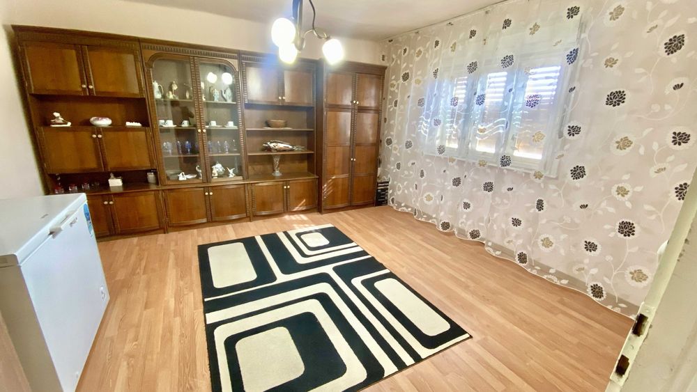 Casă cu teren mare si curte amenajata, de vânzare în Cordău – Locație excelenta, situată chiar în centrul localității!