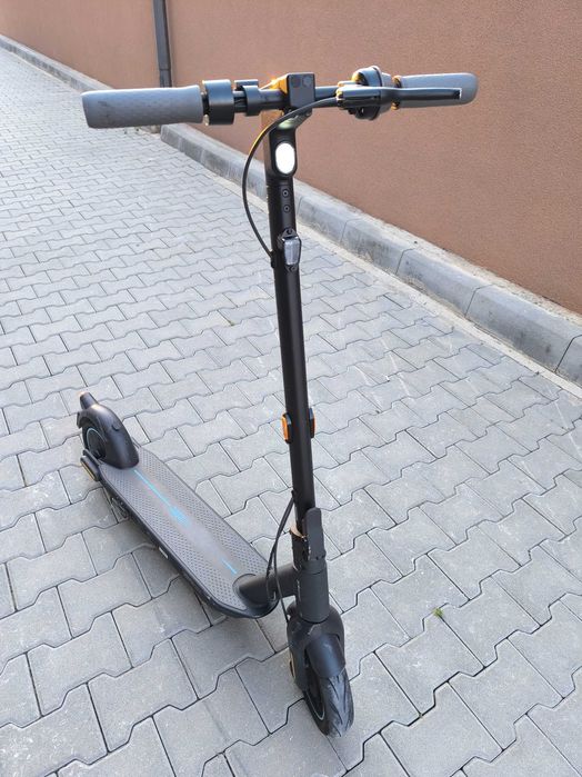 Електрическа тротинетка Ninebot
