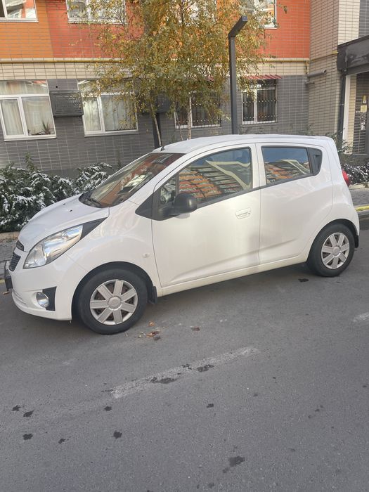 Spark 2 sotiladi 7500$, qiz bol haydagan 74000km yurgan , tashkent
