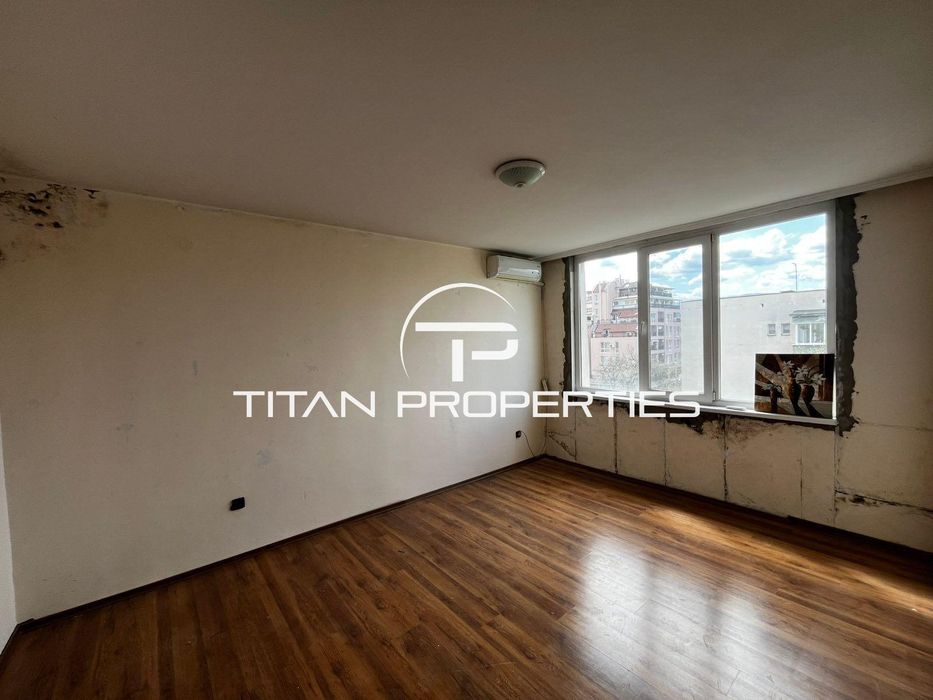 Тристаен апартамент за продажба в кв. Кючук Париж