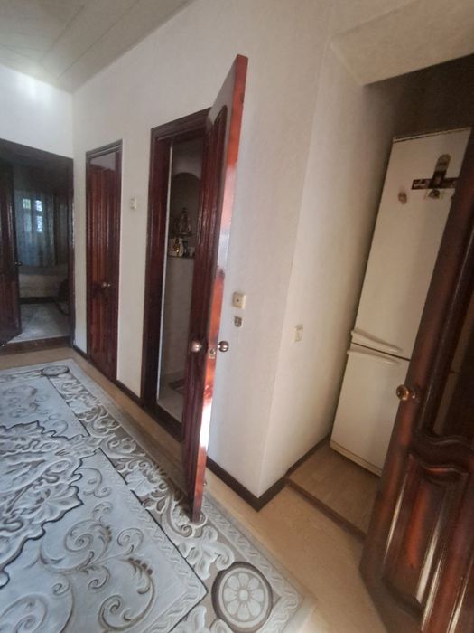 Продается под офис. Чиланзар -23 квартал. 3-х комнатная квартира.