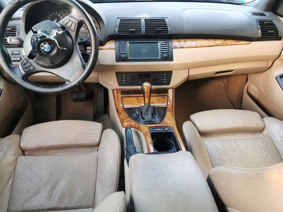 Dezmembrez bmw x5 e53 facelift 218 CP/grup x5/bara fata/capota/fat/