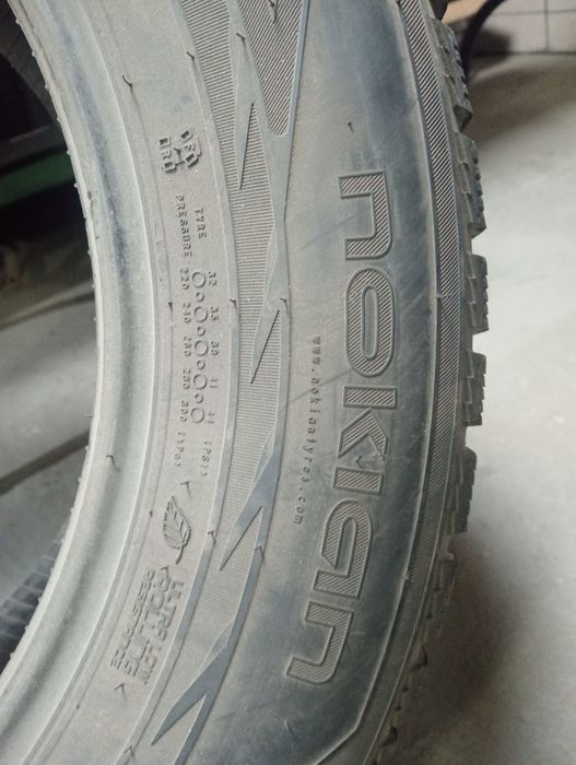 Продам комплект шин б/у