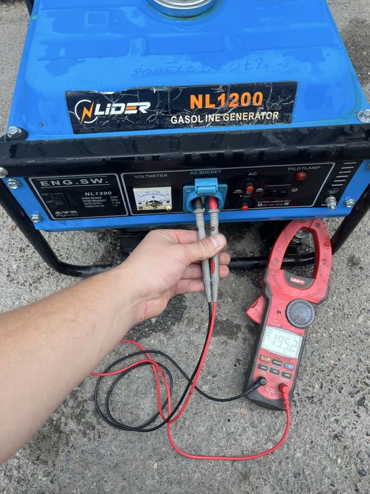 Бензиновый генератор 1.2kw