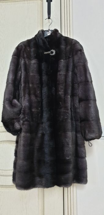 Продам норковую шубу