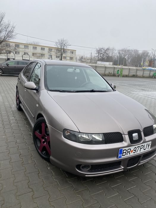 Vând Seat Leon 1M