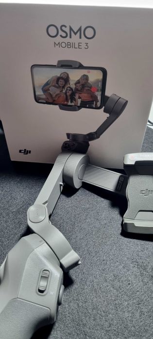 DJI Osmo Mobile 3 - Stabilizator 3 axe (X,Y,Z) - pentru mobile