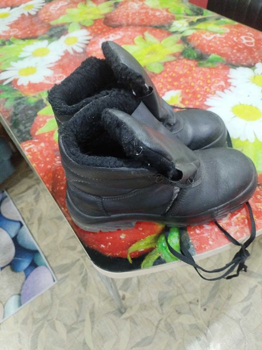 Продам спецобувь