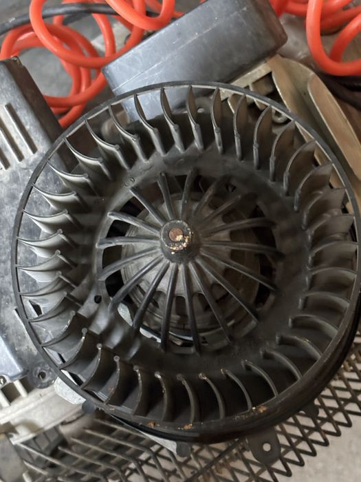 Моторчик печки мерс 221