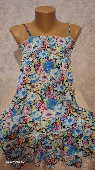 Нова       Рокля