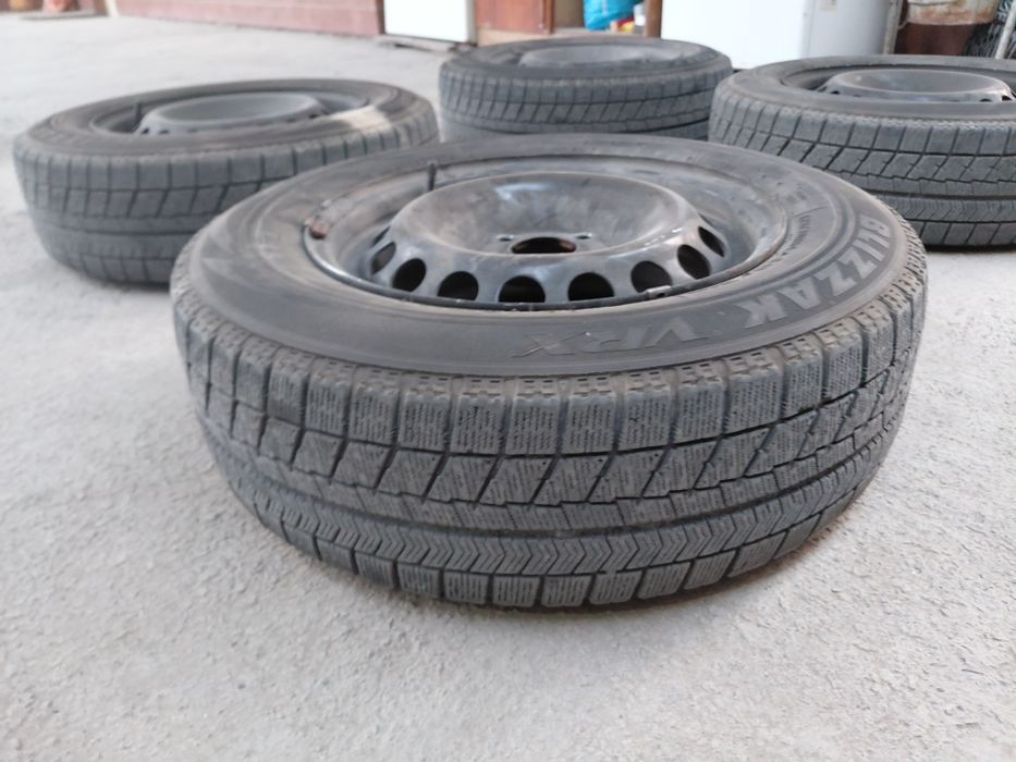 Зимние шины на липучке.