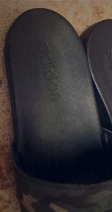 Slapi Adidas cu talpa memory