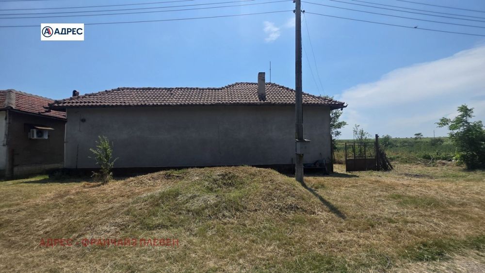 Къща в Плевен, област-гр.Тръстеник площ 85 цена 55000