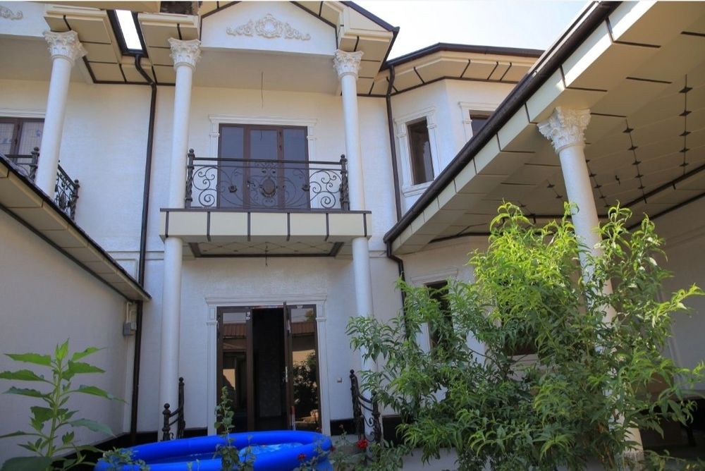 Арзон уй сотилади 2та ёнма-ён