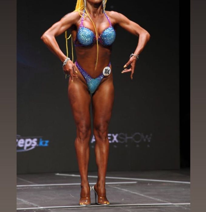 Продам купальник для фитнес-бикини