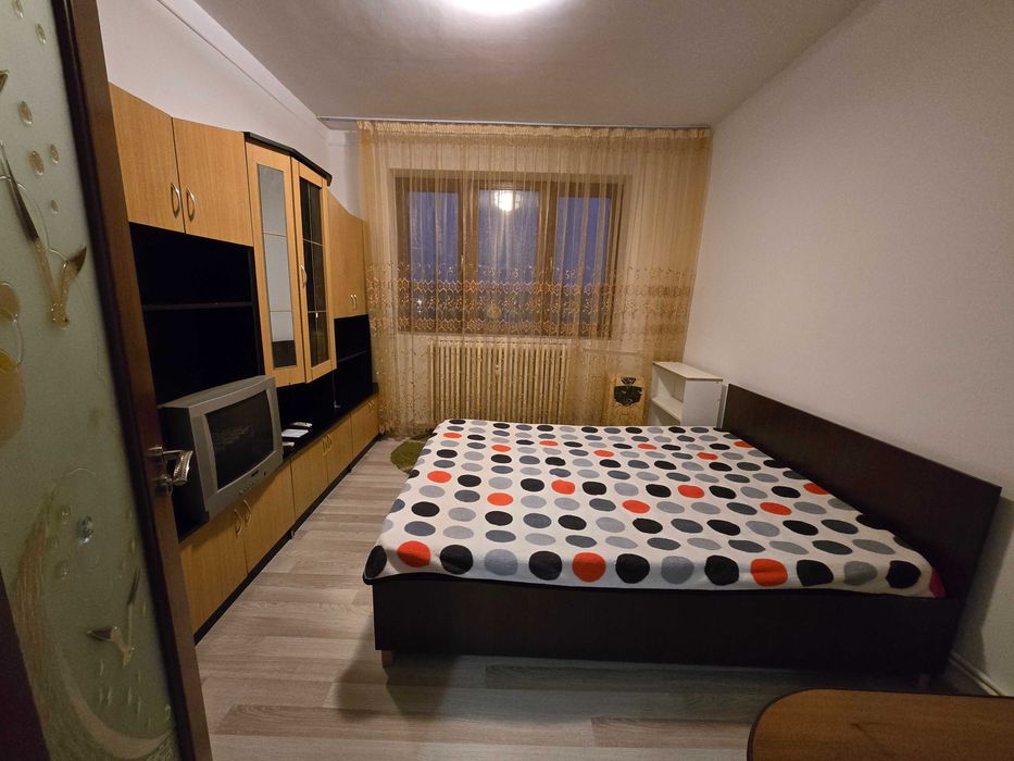 Inchiriez garsoniera