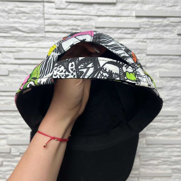 Шапка на марката Kenzo