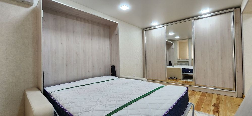 1- комнатная Новомосковская в центре города