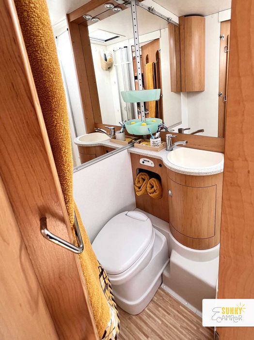 Кемпер под наем - Sunny Camper Hymer C-622 CL