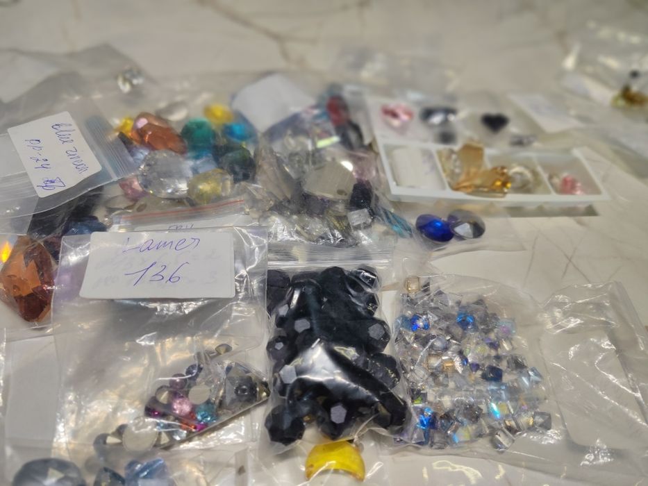 Продам камни своровски