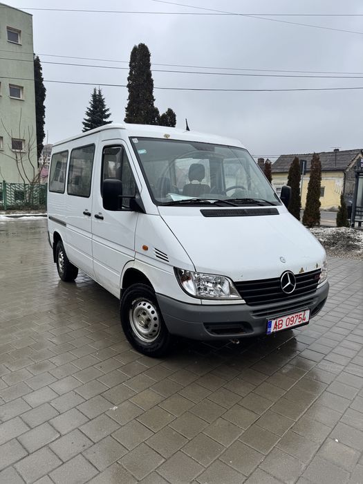 Mercedes sprinter 208