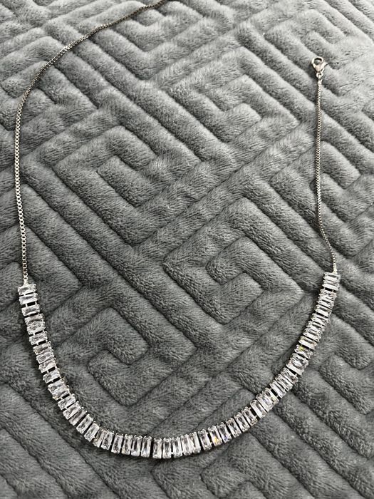 Украшения продаются