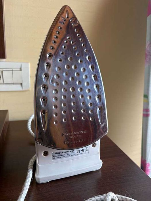 Rowenta AutoSteam DZ1400R – мощна ютия 2000W, Stainless Steel, Anti-Calc
