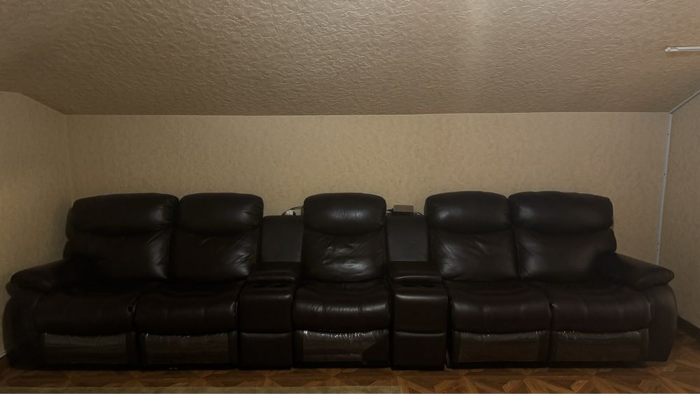 кресла для кинотеатра