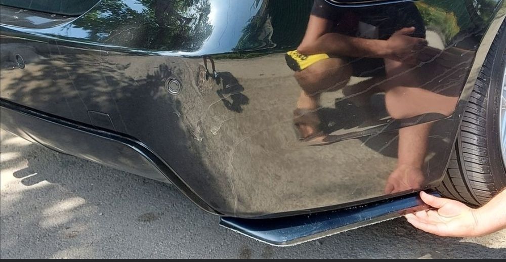 Extensii coltare lip bara spate BMW E60 E61 negru lucios