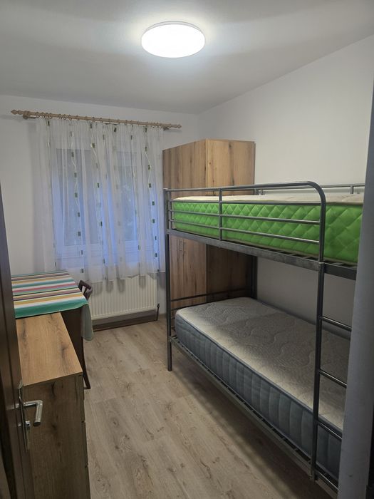 Apartament 3 camere de inchiriat
