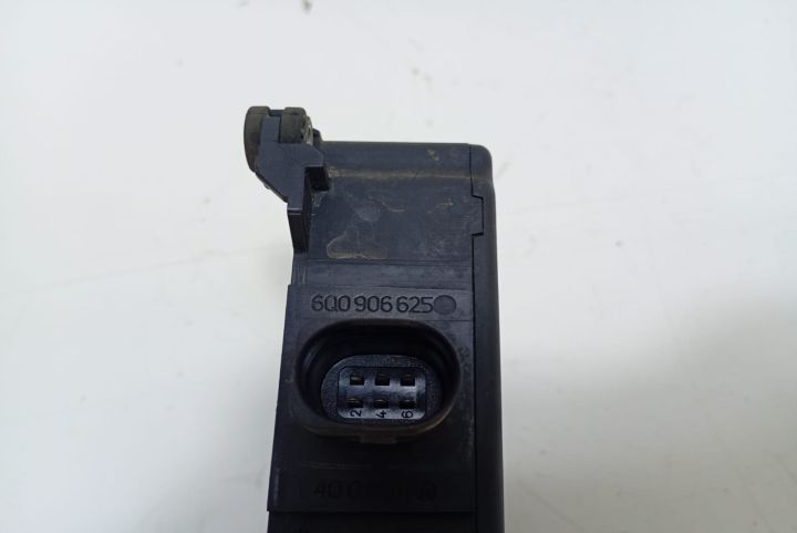 Modul Vacuum 6Q0906625 Volkswagen VW Golf a 5-a generatie seria