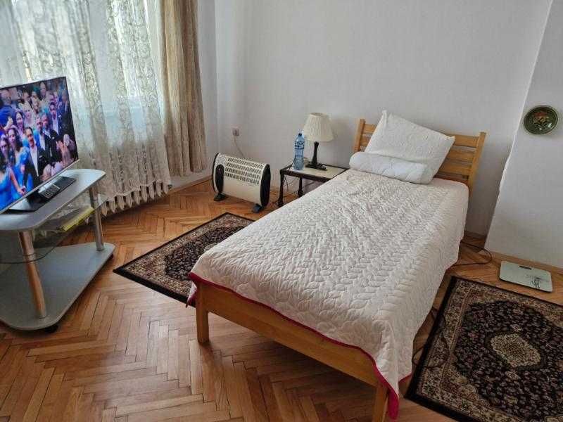 Дава се под наем Двустаен апартамент в София, Център - 88 кв.м за 510 € - Снимка #1