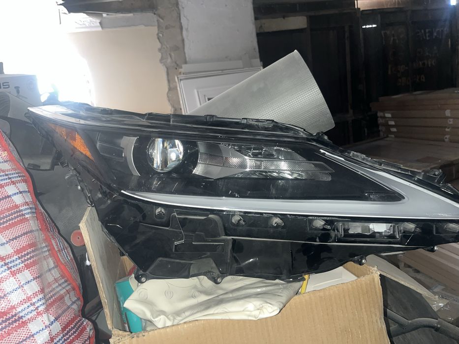 Передние фары Lexus RX 2019-22 (однолинзовые), б/ у оригинал