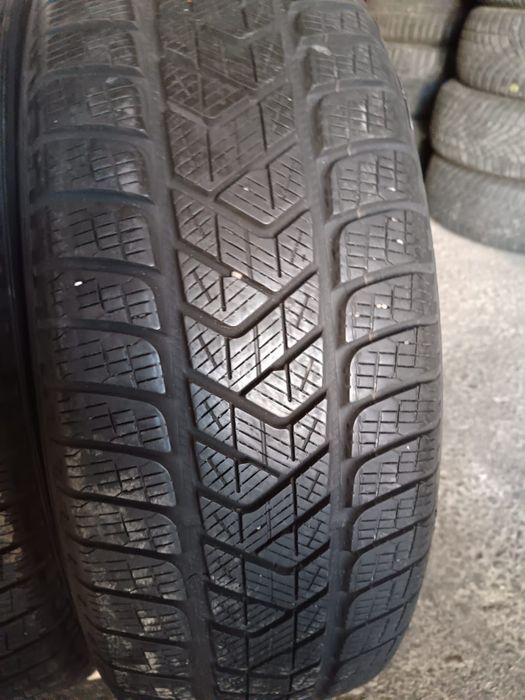 Set 4 anvelope iarna 215/65/17  Pirelli dot 2022