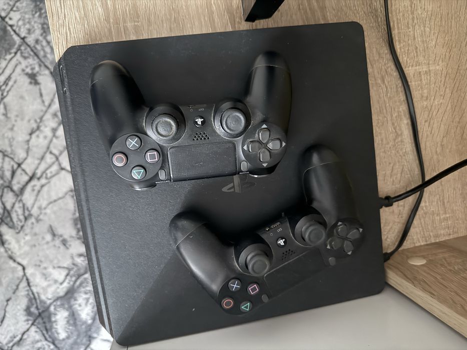 Playstation 4 slim 1tb