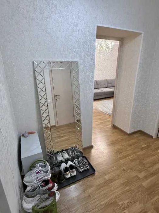 1 комнатная по куанышева