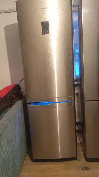 Продам холодильник Самсунг. Бесплатная доставка
