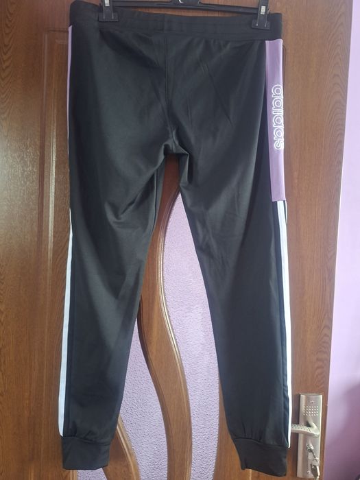 Vând Trening Damă Adidas Mărimea XL