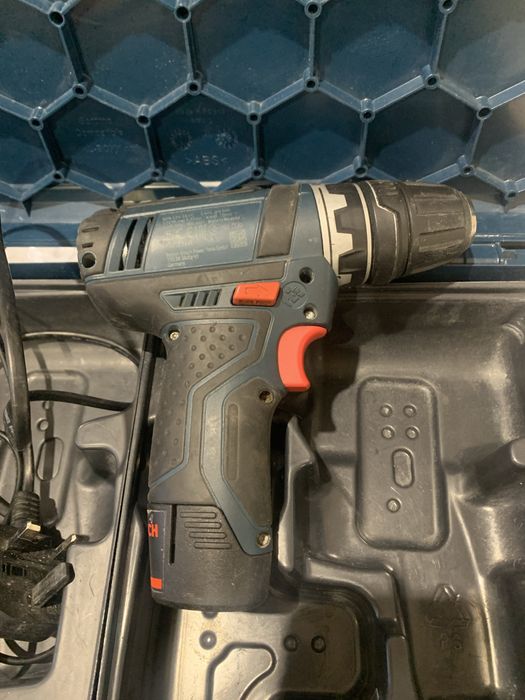 Bosch GSR 12V-15 FC/ + 1 батерия 2 ah.,винтоверт със 4 сменяеми глави/