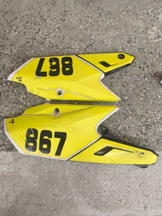 Пластмаси yamaha yzf