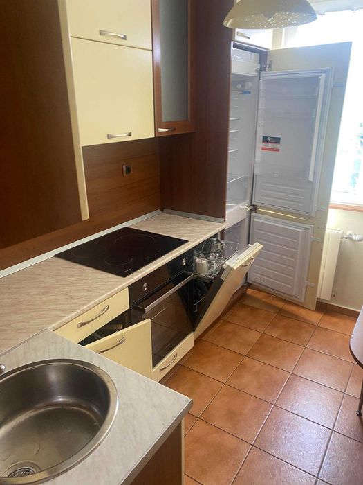 Дава се под наем Тристаен апартамент в София, Лозенец - 109 кв.м за 700 € - Снимка #2