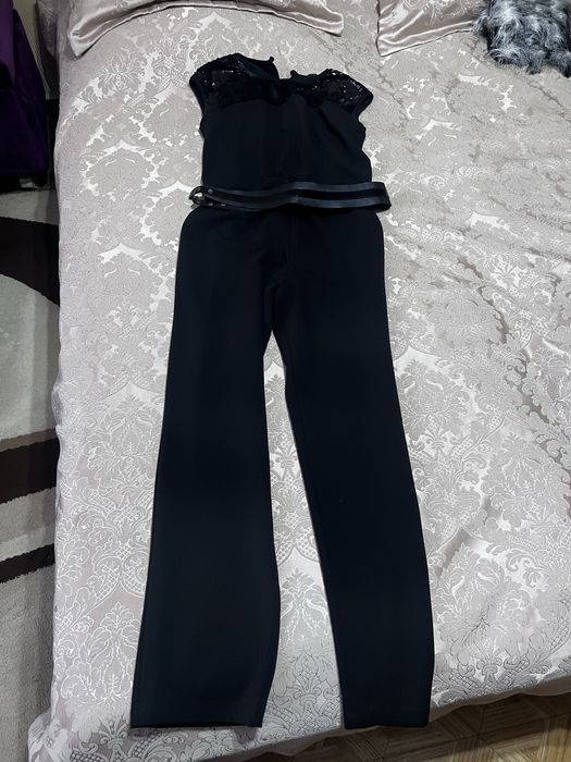 Продаю комбинезон вечерний