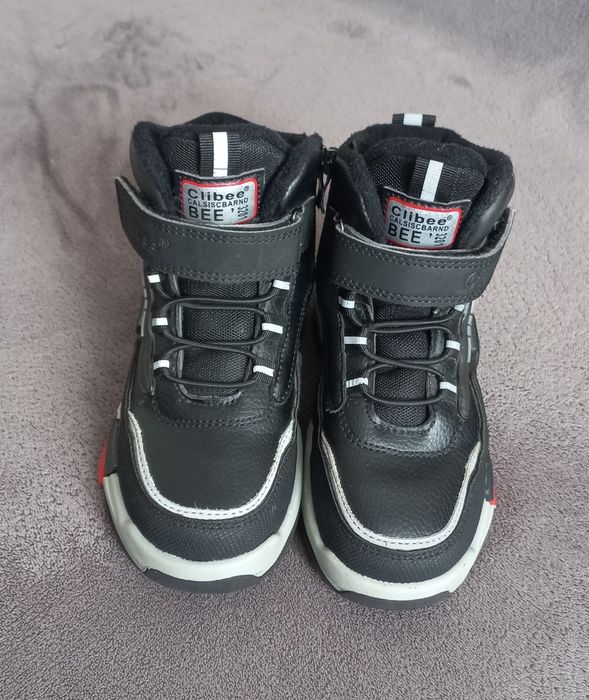 Продам ботинки демисезонные 28 р.