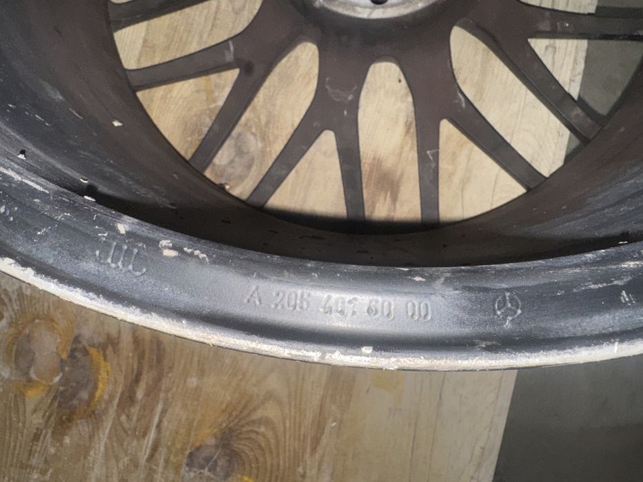 Vand jante de mercedes AMG pe 19