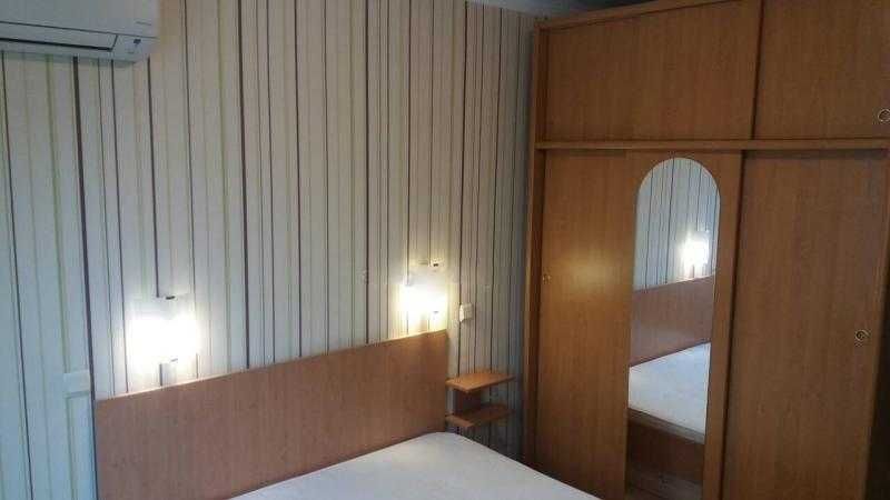 Дава се под наем Двустаен апартамент в Бургас, Център - 62 кв.м за 459 € - Снимка #3