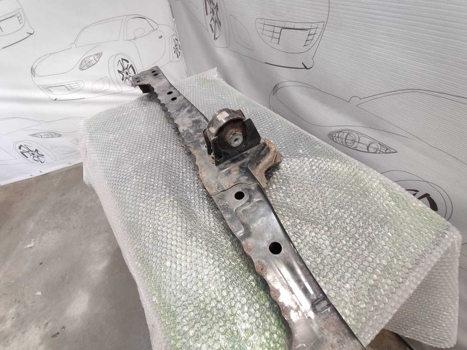 Cadru auxiliar / Traversă motor / Subcadru față Toyota Auris 57104-02230 2013 / [2012-2018] / (1C3)