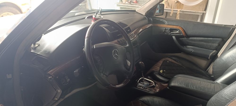 Срочно Продам авто. Мерседес бенз Е 230