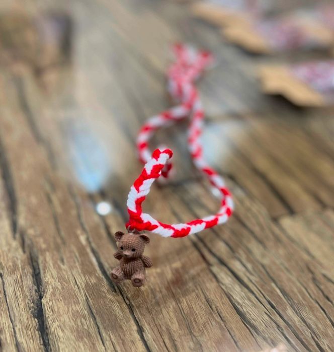 Ръчно изработени мартеници